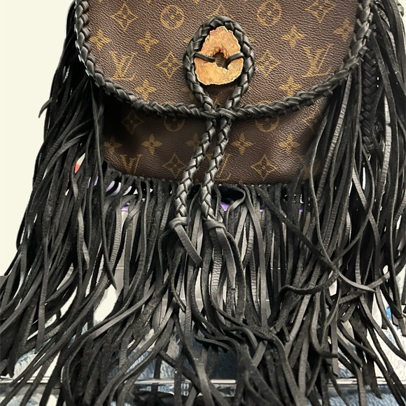 Louis Vuitton Fringe Women's Bag ,L.V./Van shoes, keychain/ key holder - Picture 7 of 16